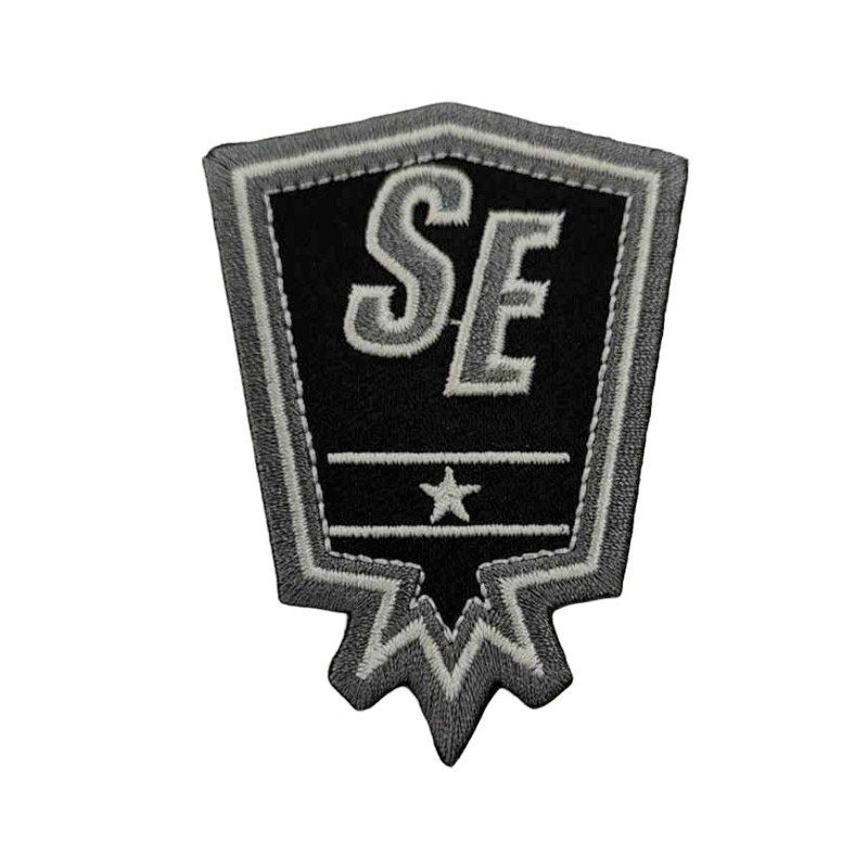 IRON ON PATCH SQUARE BIG "SE"